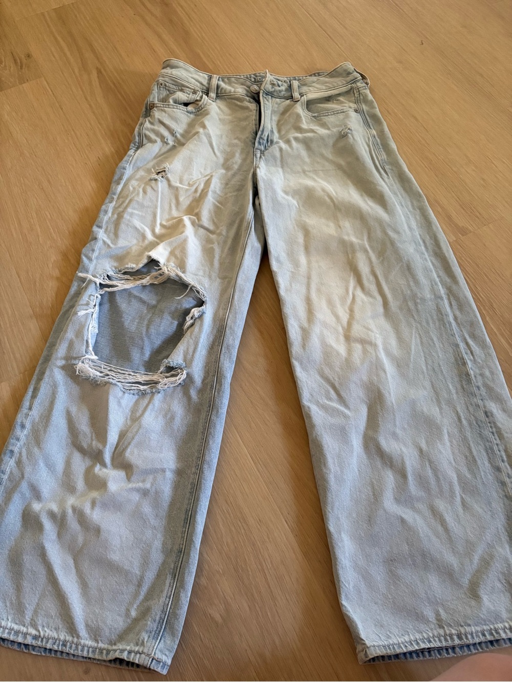 American Eagle Outfitters Light Blue Relaxed Distressed Men's Jeans